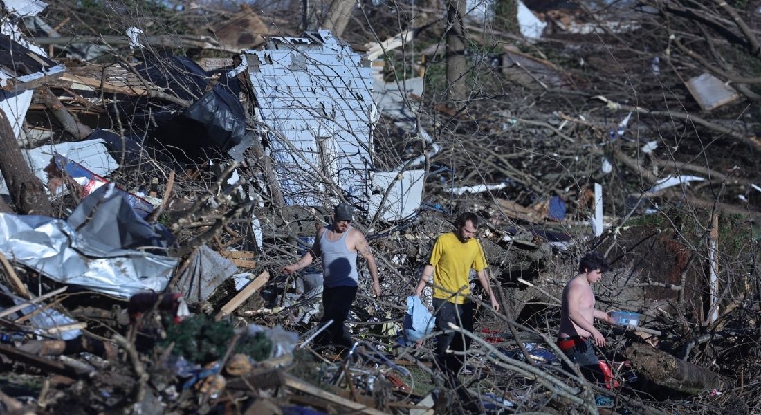 Os tornados que passaram por Kentucky devastaram o estado 