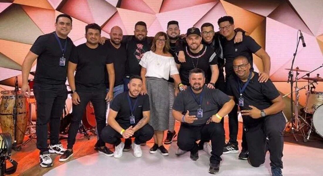 Parte da equipe de Marília Mendonça