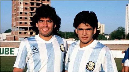 Irmãos Diego e Hugo Maradona