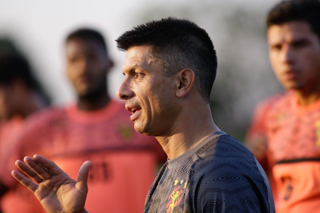 Gustavo Florentín, técnico do Sport