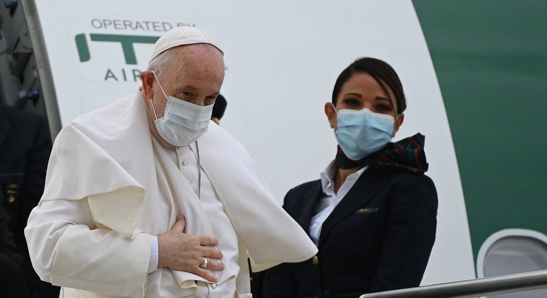 Papa Francisco chegando à Grécia 