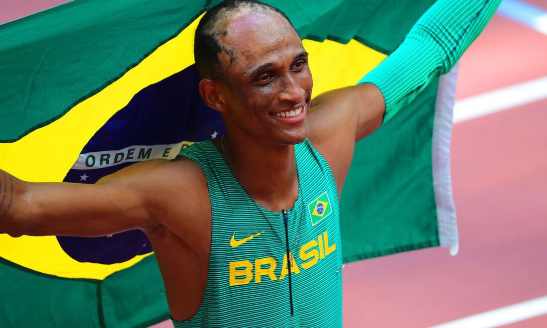 Alison dos Santos é apenas o segundo atleta brasileiro com ouro no Mundial de Atletismo