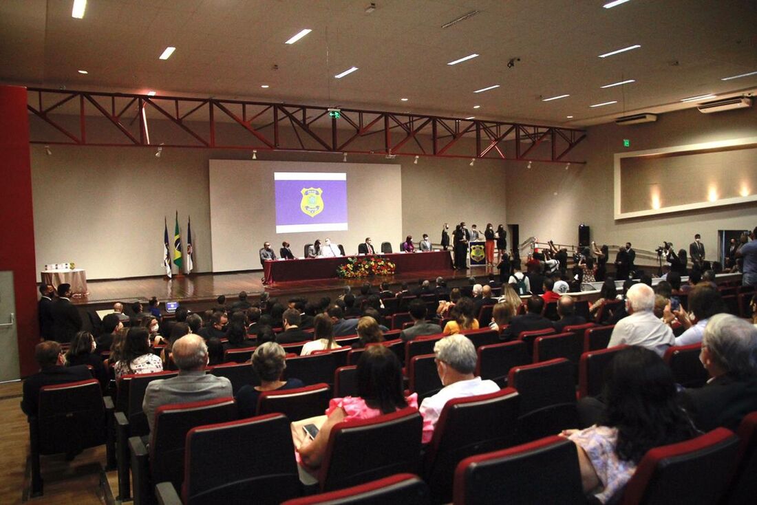 Formatura de novos policiais científicos e auxiliares de peritos da polícia científica de Pernambuco 