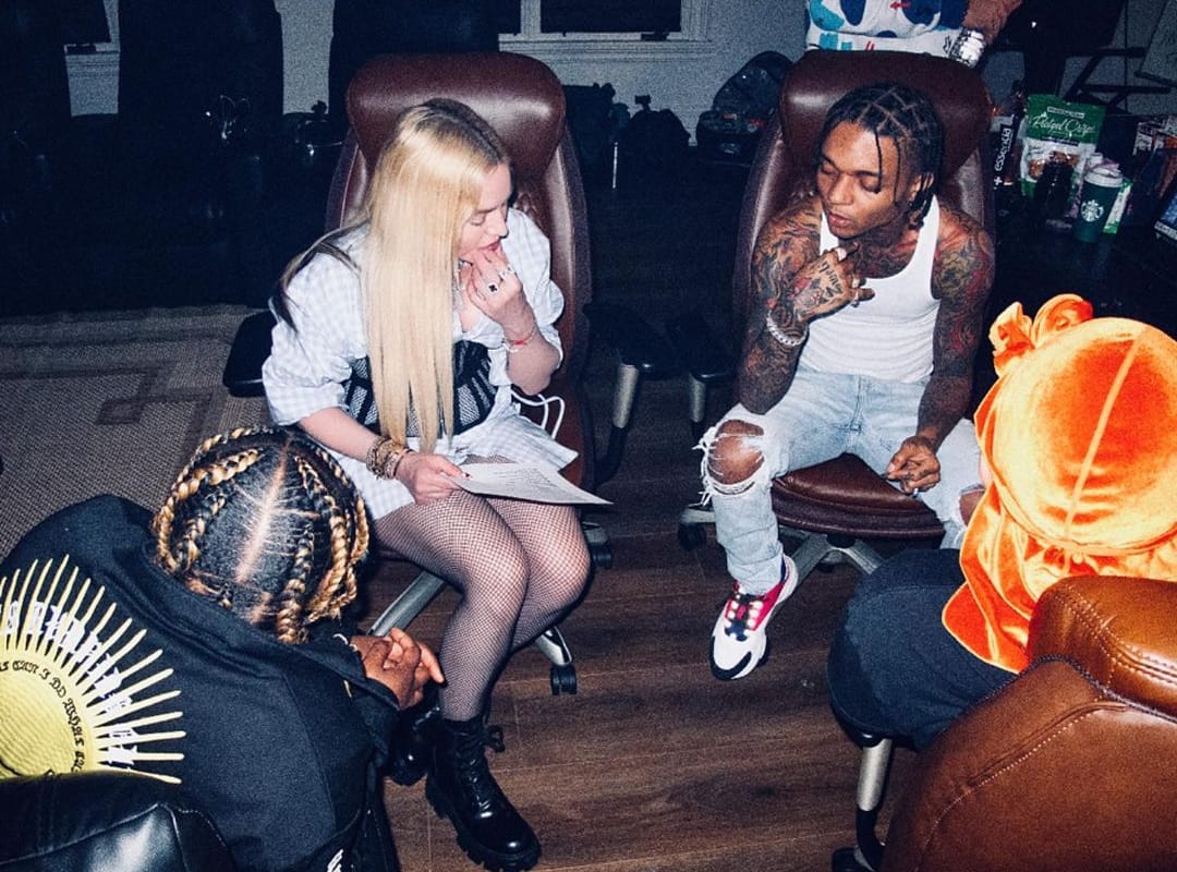 Cantora se reuniu com os rappers Swae Lee e DOPEY, a produtora Lauren D'Elia e a compositora Josey, vencedora de Grammy