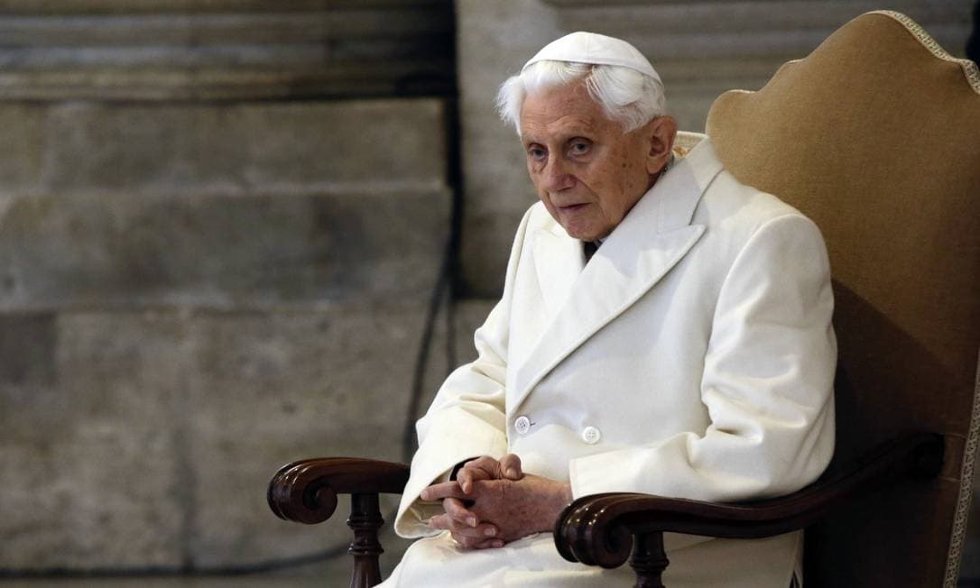 Papa emérito Bento XVI é acusado de inação em casos de pedofilia na Alemanha