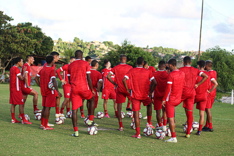 Elenco do Náutico em treinamento