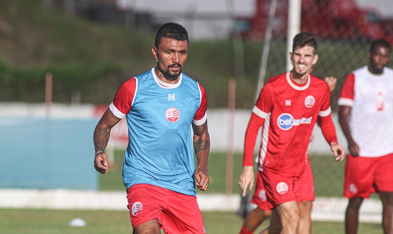 Kieza, atacante do Náutico