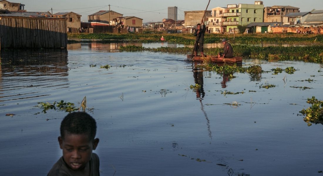 Destruição deixada pela tempestade Ana em Madagascar