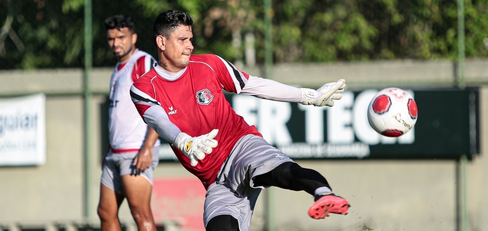 Jefferson, goleiro do Santa Cruz