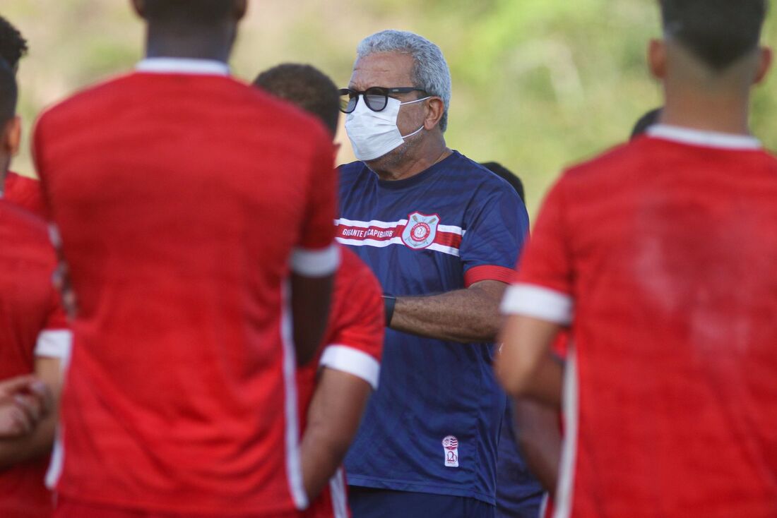 Hélio dos Anjos, técnico do Náutico