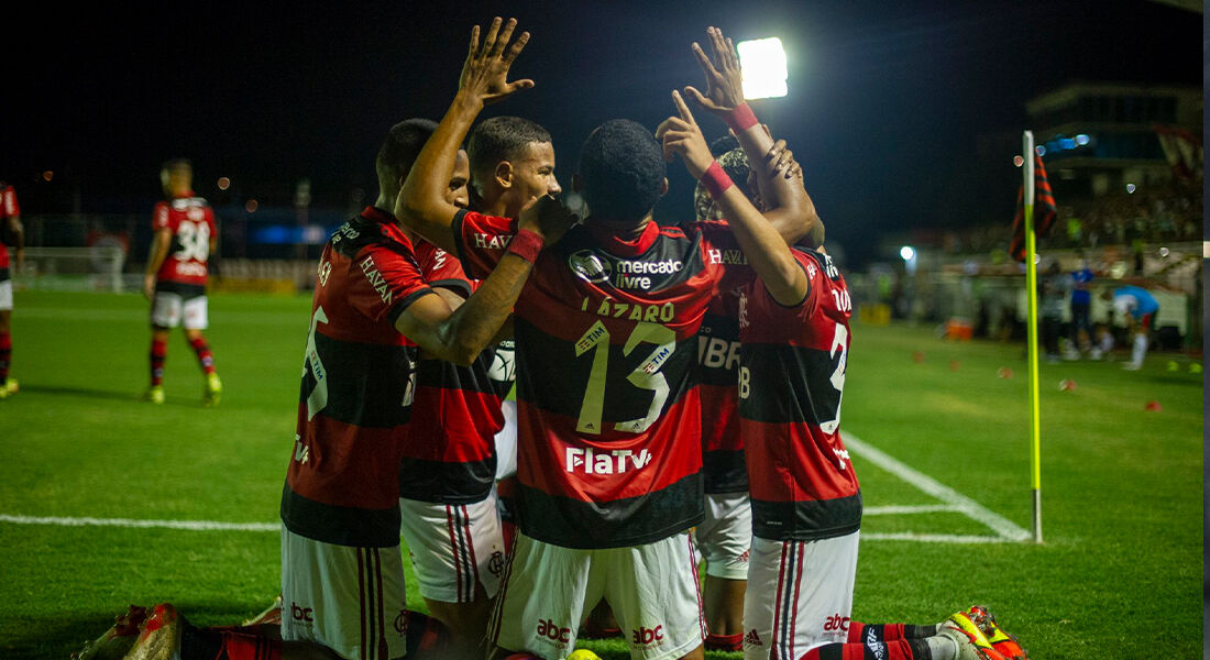 Flamengo vence na estreia do Carioca 