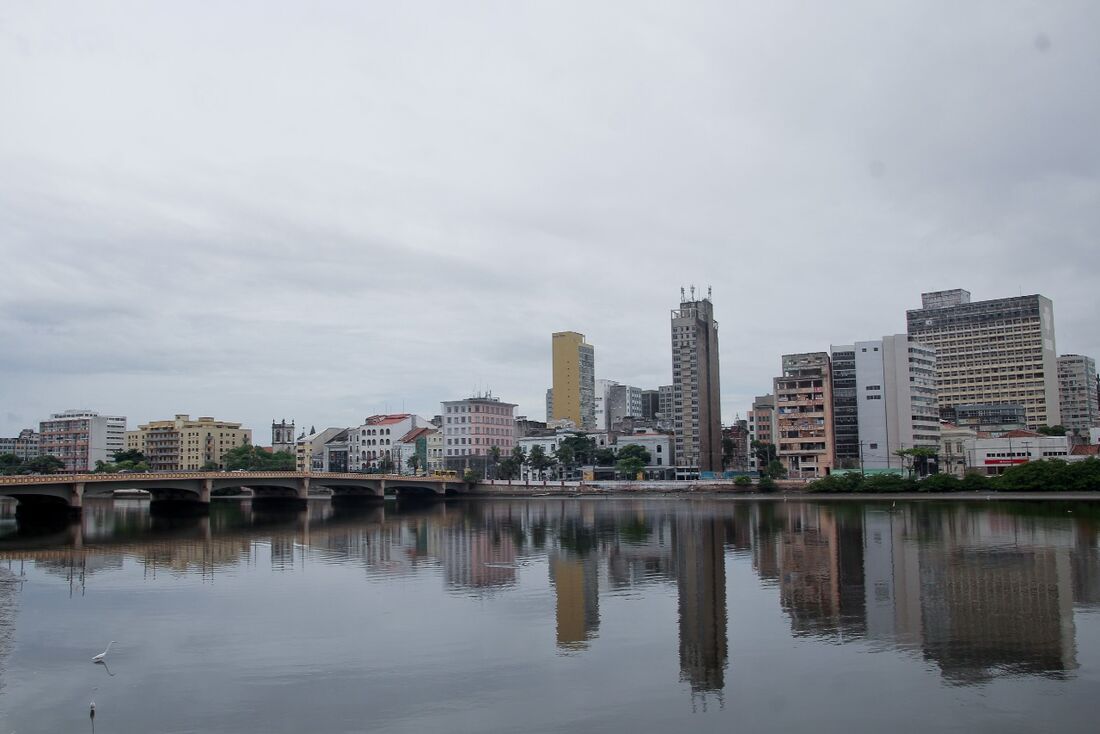 Dia nublado no Recife