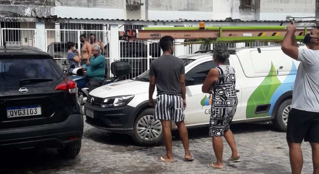 Em Rio Doce, Olinda, moradores reclamam da falta de energia