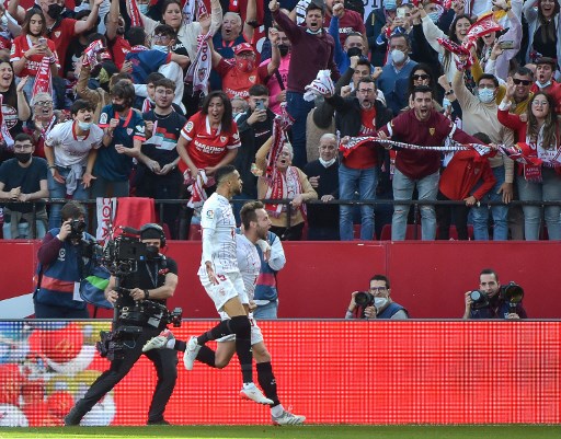 Sevilla vende o Bétis