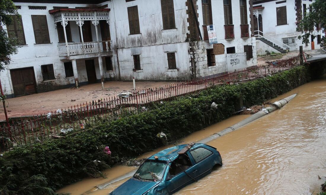 Estragos deixados pela chuva em Petrópolis