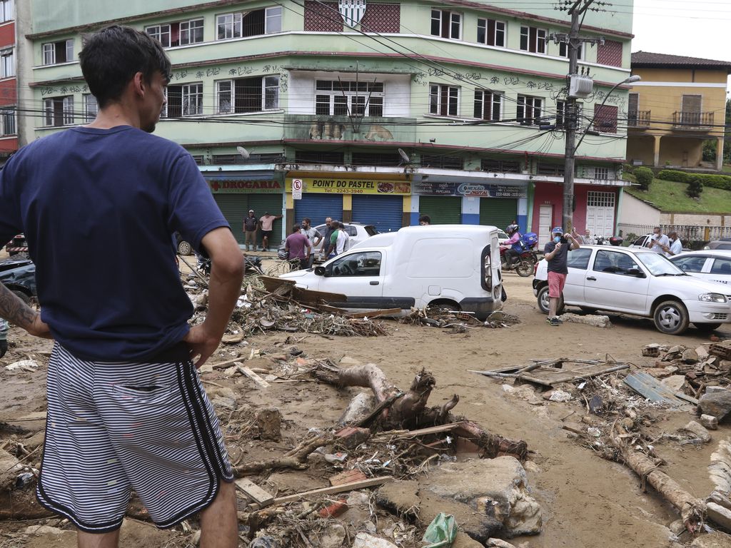 Bairro Castelânea em Petrópolis, após fortes chuvas que atingiram a região Serrana do Rio