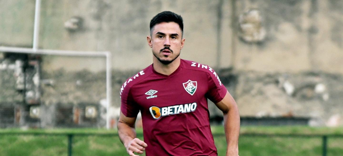 Atacante Willian com a camisa do Fluminense 