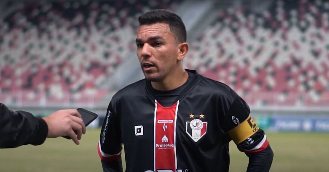 Edson Ratinho, novo reforço do Santa