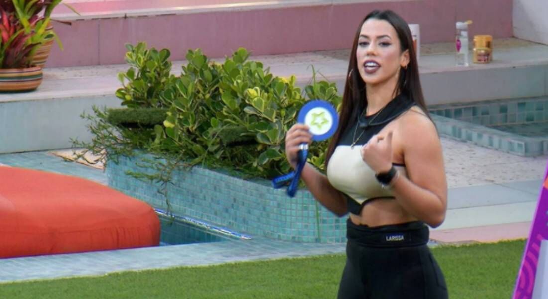 Larissa ontem (21) no Jogo da Discórdia