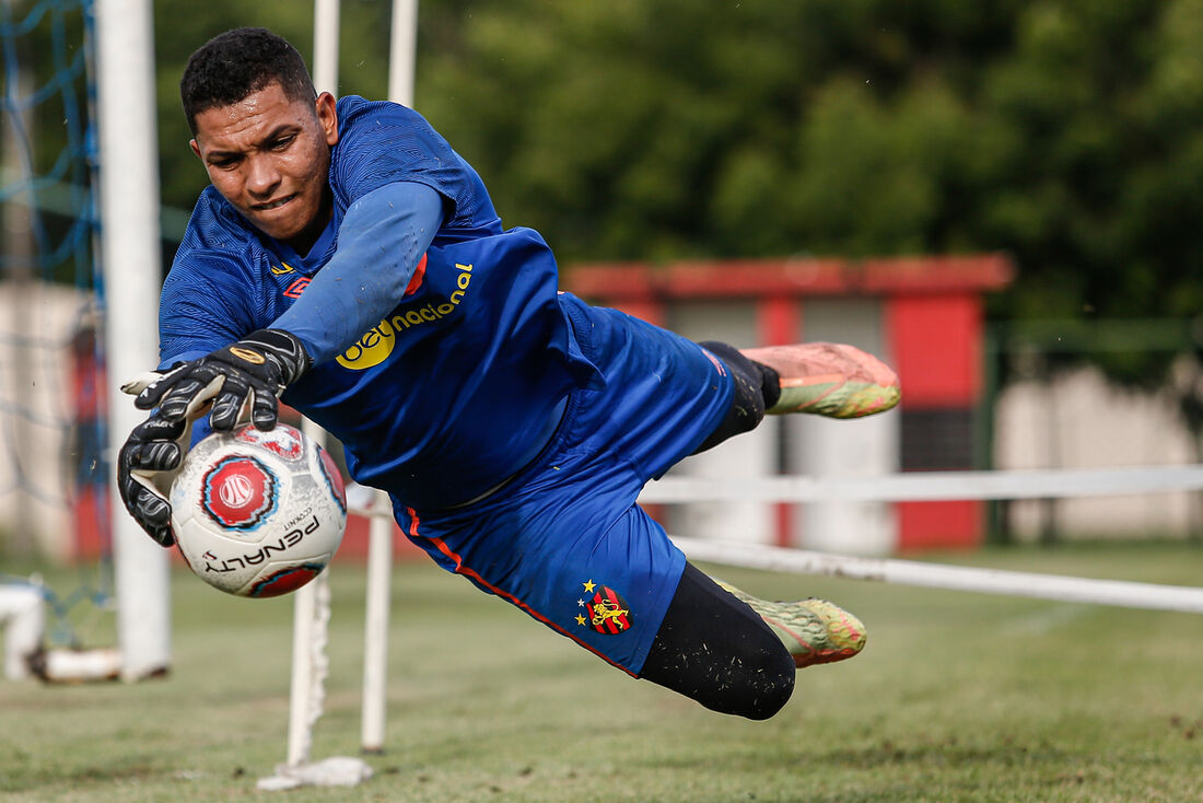 Mailson, goleiro do Sport