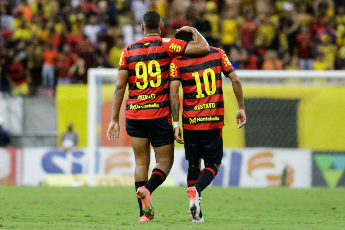 Mikael e Gustavo, ex-jogadores do Sport