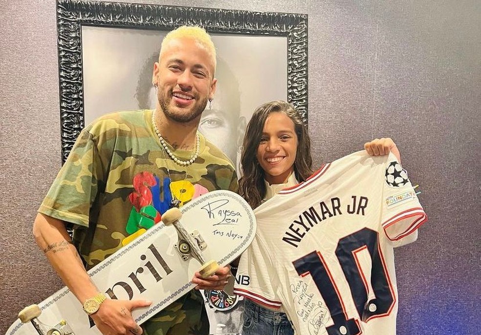 Neymar recebeu Rayssa Leal em sua casa, em Paris