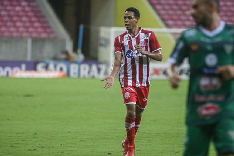 Pedro Vitor, lateral do Náutico