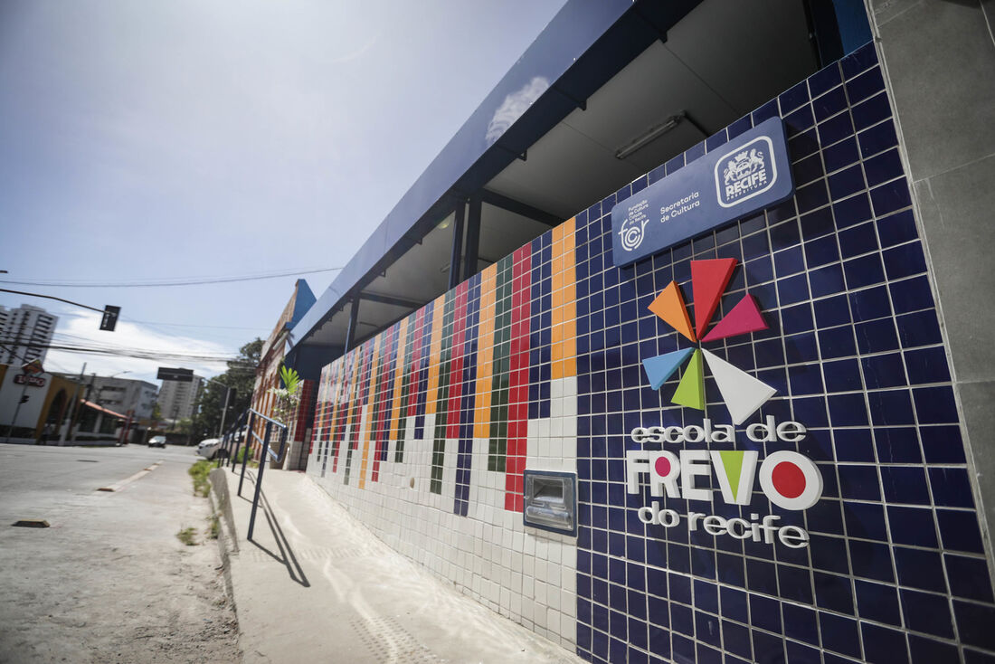 Escola de Frevo do Recife foi inaugurada no Dia do Frevo, nesta quarta-feira (9)