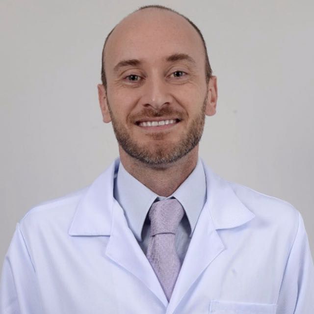 Dr. Rodrigo Tchaick