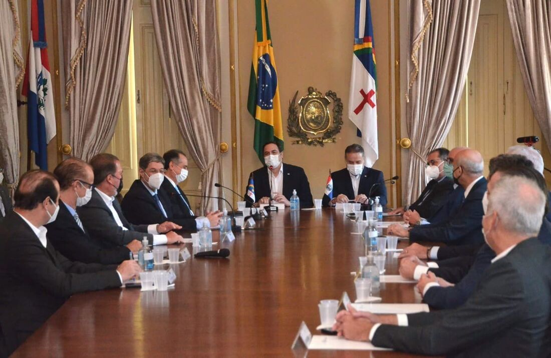 Governadores de Pernambuco e Alagoas recebem representantes do setor sucroenergético