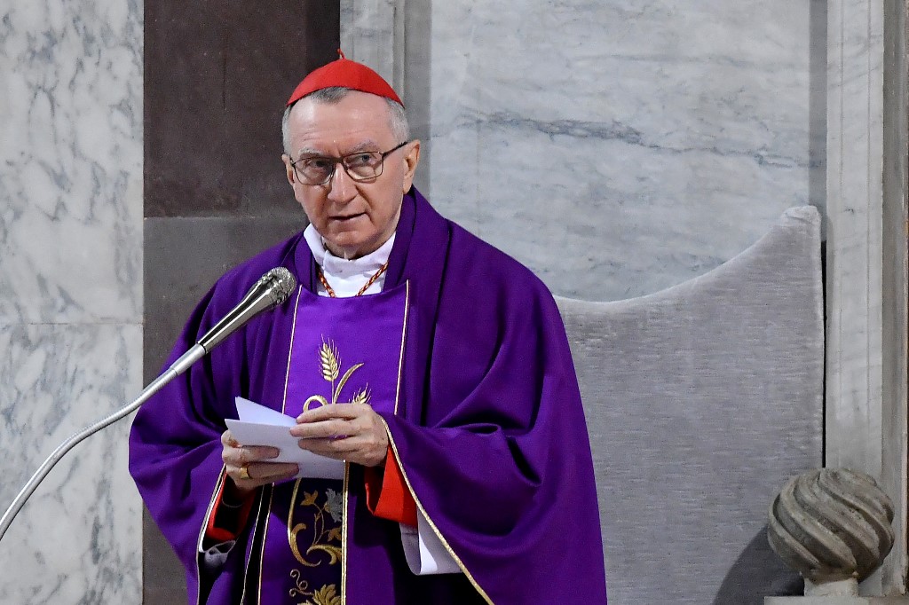 O cardeal e secretário de Estado do Vaticano, Pietro Parolin, conduz a missa da Quarta-feira de Cinzas que abre a Quaresma, o período de quarenta dias de abstinência e privação para os cristãos antes da Semana Santa e da Páscoa, na igreja de Santa Sabina