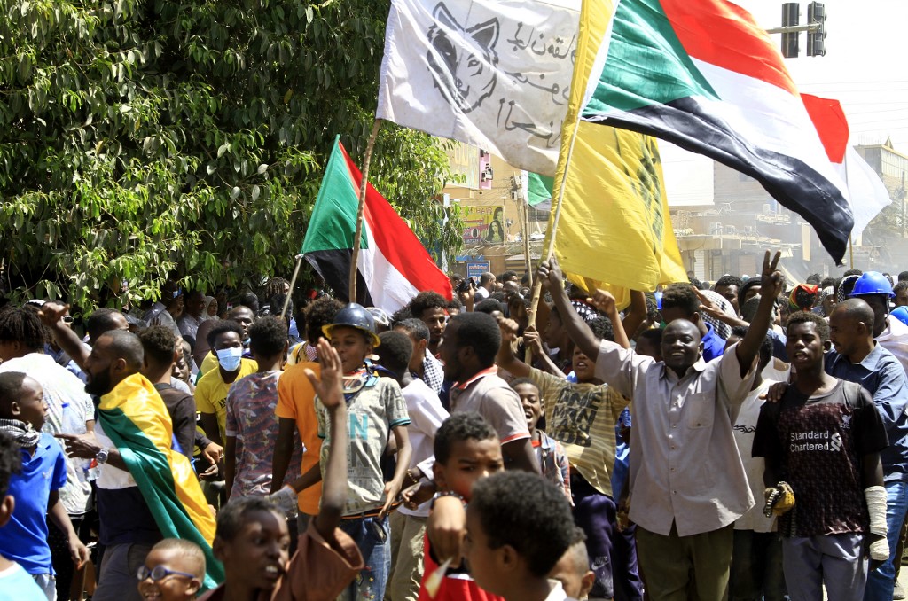 Um adolescente morreu durante uma manifestação contra o golpe de Estado militar do general Abdel Fatah al Burhan