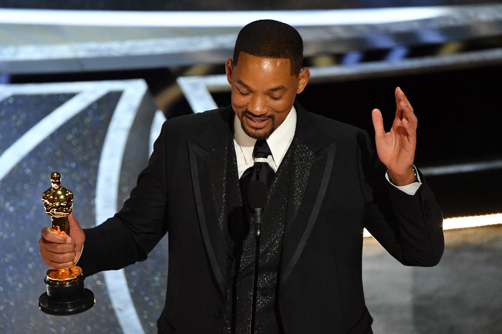 Will Smith se recusou a deixar a cerimônia do Oscar depois de agredir o comediante Chris Rock