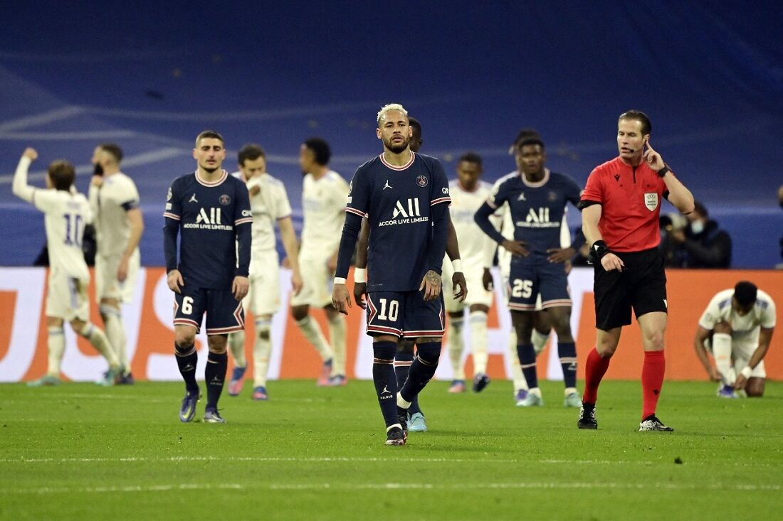 Quer nadar? Quer nadar? O PSG vai te ensinar... Pense na amarelada!