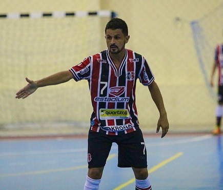 Chapecoense Ferrão é eleito o melhor jogador de futsal do mundo