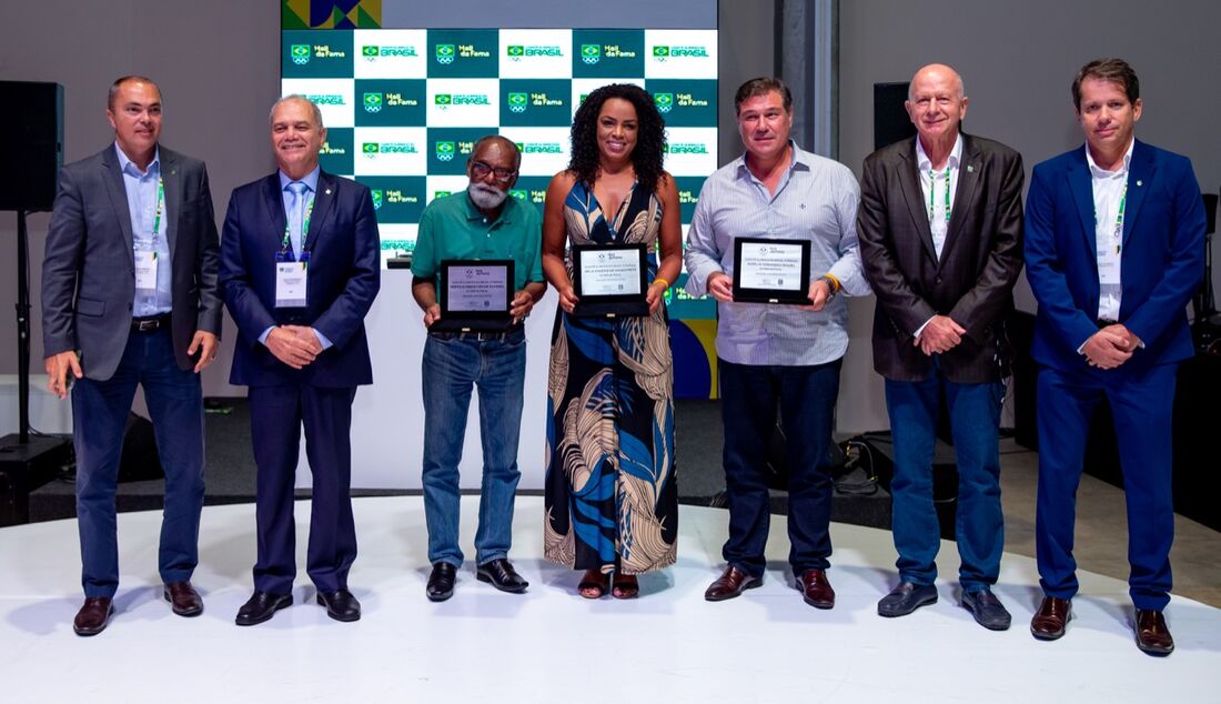 Trio foi homenageado pelo COB