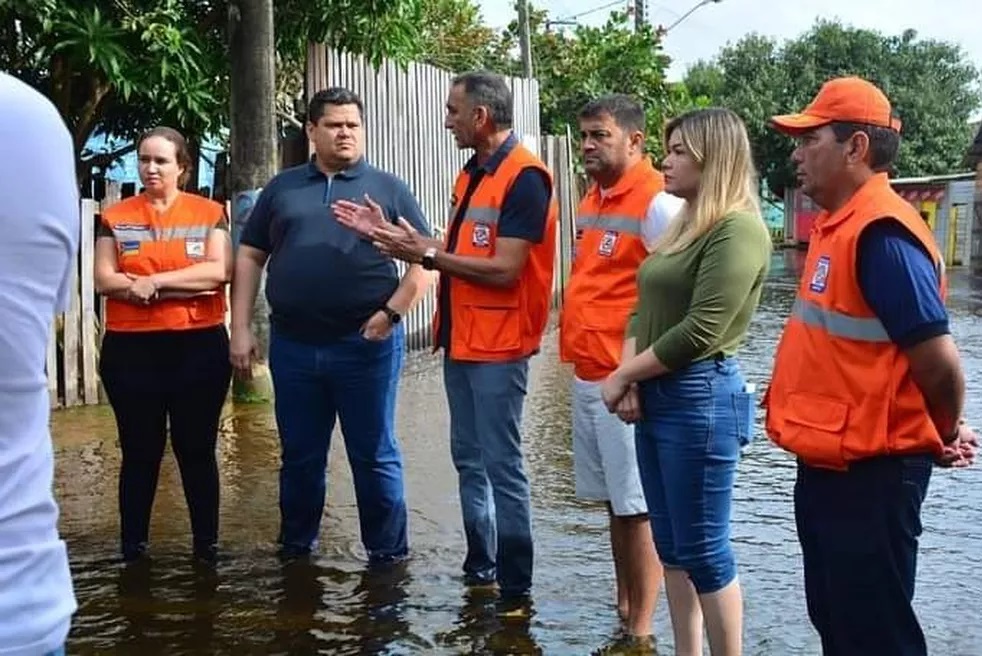 Davi Alcolumbre esteve em agenda no Amapá neste domingo