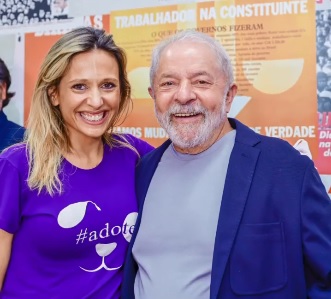 Luisa Mell ao lado do ex-presidente Lula