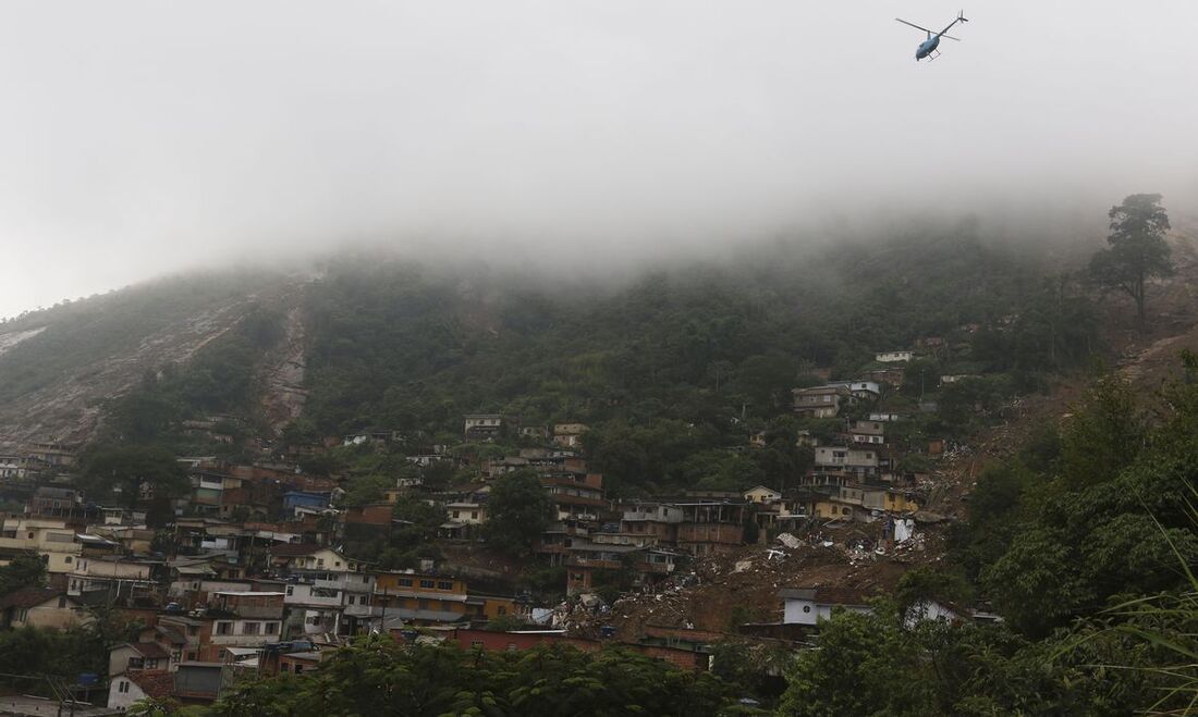 Petrópolis alerta população sobre chuvas