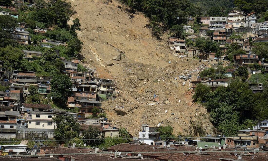 Desabamento em Petrópolis 