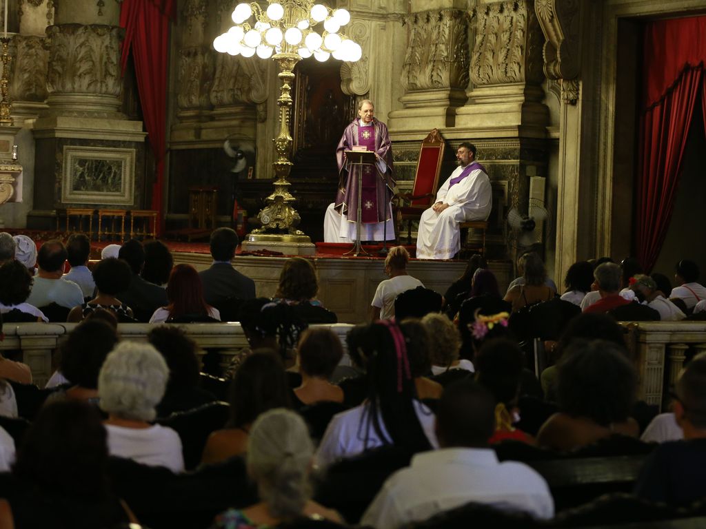 Missa na Igreja da Candelária, no Rio de Janeiro, lembra um ano do assassinato da vereadora Marielle Franco e do motorista Anderson Gomes