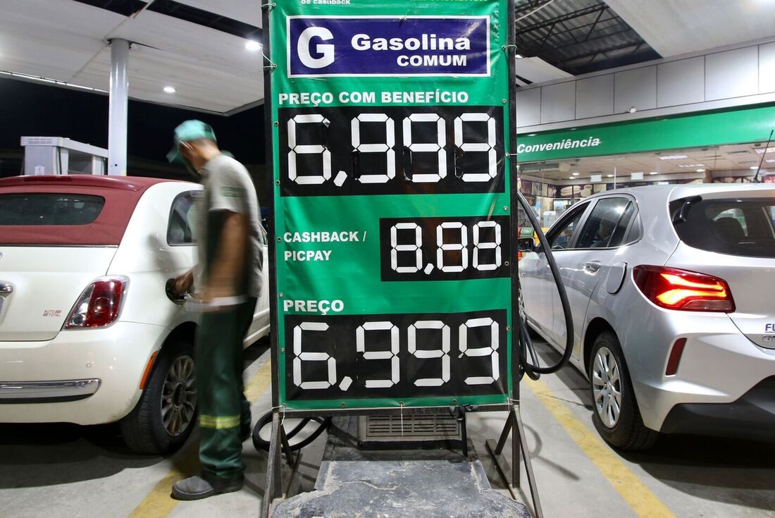 Postos de combustíveis já apresentam aumento dos preços após anúncio de reajustes da Petrobras sobre gasolina e diesel