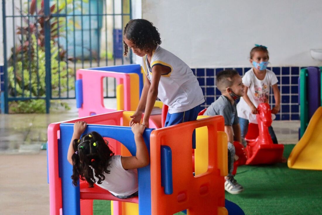 Dia da Educação: professores explicam caminhos de ensino antirracista