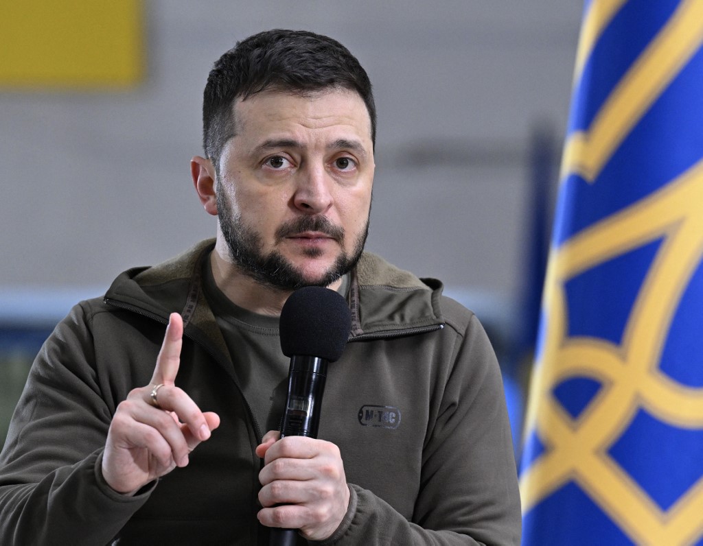 Presidente Zelensky afirmou que proposta da União Europeia (UE) de suspender a cobrança de tarifas aduaneiras aos produtos ucranianos permitirá "manter" a atividade econômica de seu país