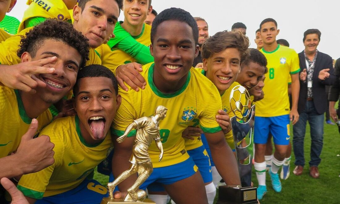 Jogadores do Brasil comemoram título sobre a Argentina 