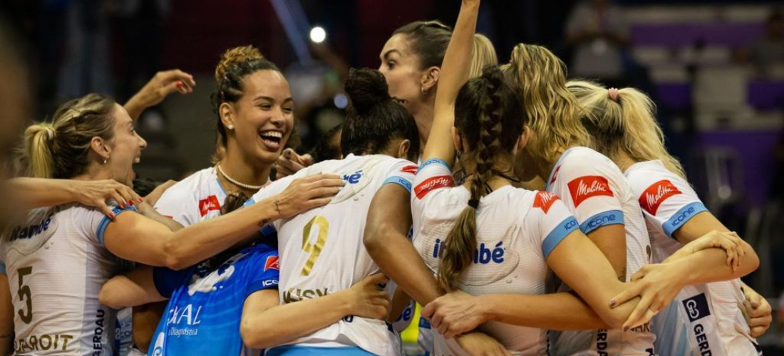 Minas e Praia Clube disputam a segunda partida da Superliga Feminina de Vôlei nesta sexta (29)