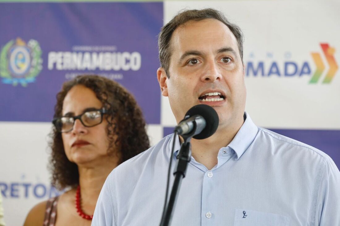 Paulo Câmara e vice-governadora, Luciana Santos, visitam Fernando de Noronha