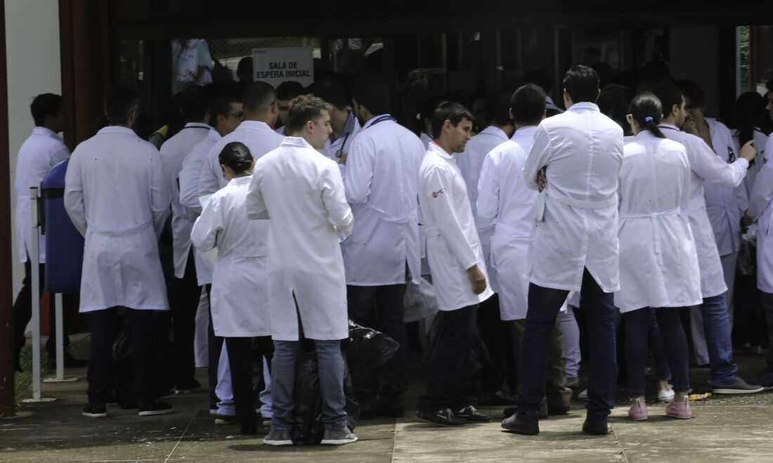 Exame Nacional de Revalidação de Diplomas Médicos