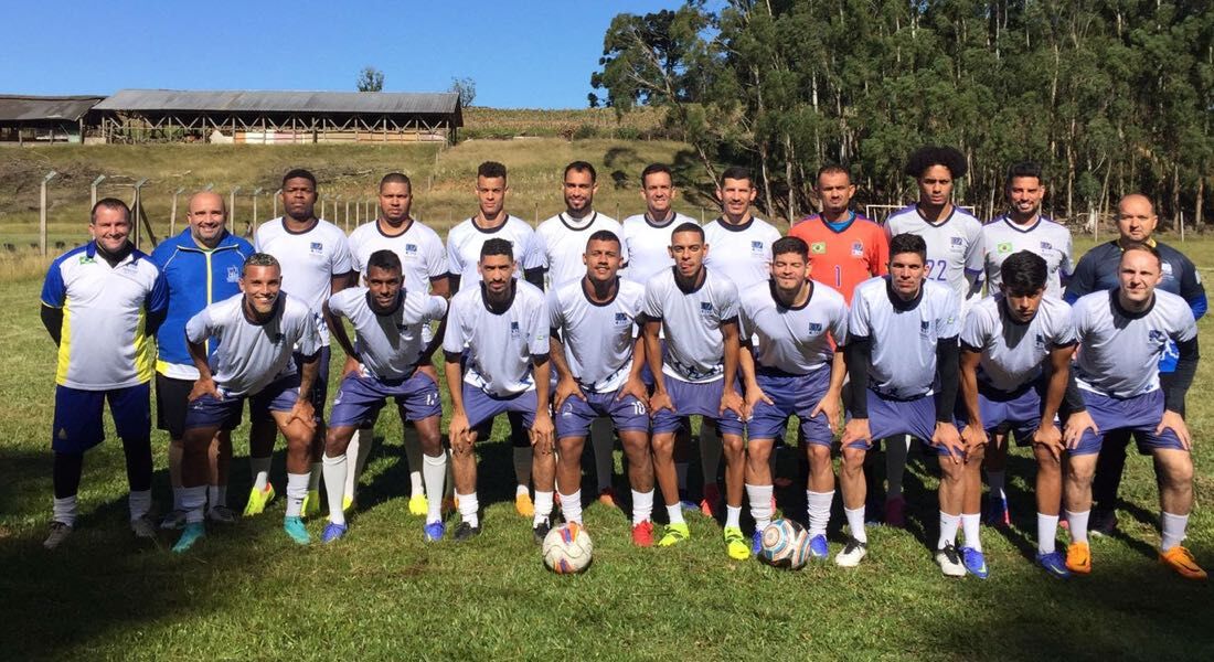 Equipe brasileira volta a campo nesta segunda (2)