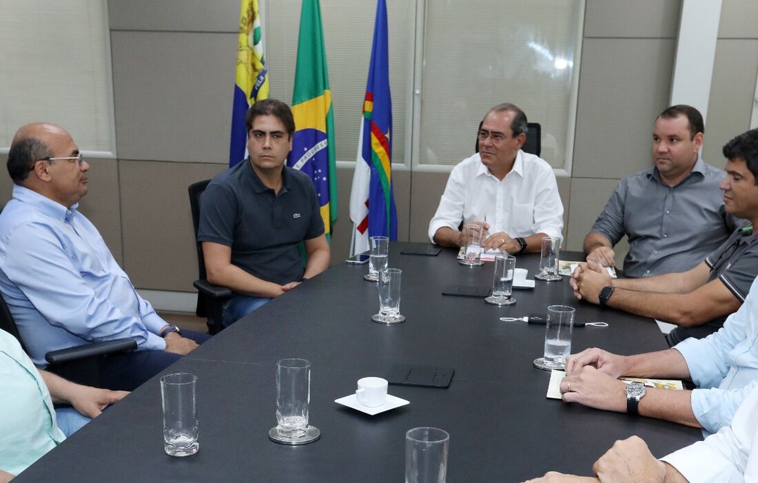 Encontro entre a prefeitura de Jaboatão dos Guararapes e o Novo Atacarejo